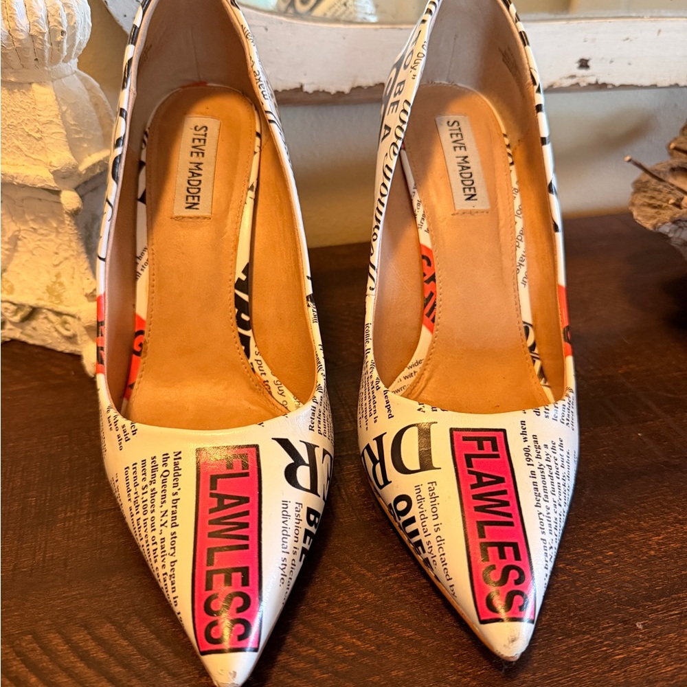 Steve Madden Women's Text Print Heels - White and Red